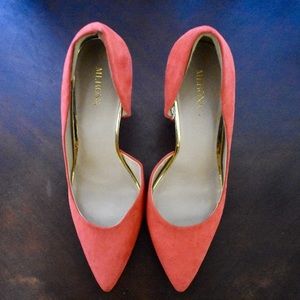 Adorable pointed toes! Orange